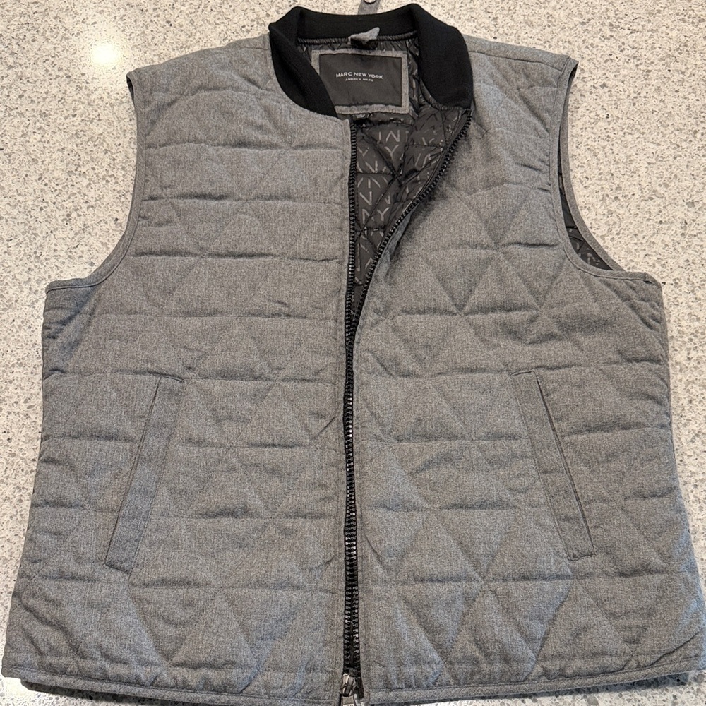 Marc New York Men's Charcoal Grey Quilted Vest